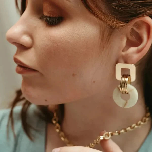 Bonjour Aimée Boucles D'oreille>Boucles Megan - écailles marrons