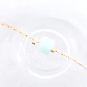 Les Rubans de Marionnette Bracelets>Bracelet Perles Carrées - bleu aqua