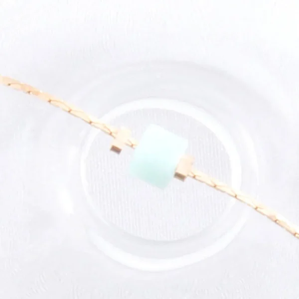 Les Rubans de Marionnette Bracelets>Bracelet Perles Carrées - bleu aqua